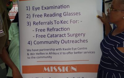 Ein sinnvolles Informationsbanner für das Team „Brillen unter dem Mangobaum“