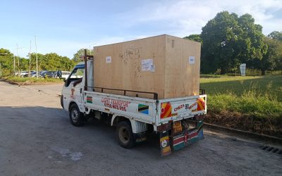 Kiste in Kenia angekommen